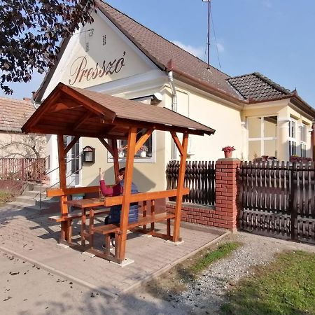 98 Petofi Utca Villa Balatonmagyarod Екстериор снимка